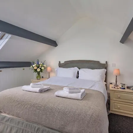 Finest Retreats - Ammonite Cottage, Sea Views Holiday home Hinderwell